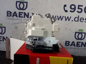 Foto de CERRADURA PUERTA TRASERA DERECHA SIN MARCA SIN MODELO referencia CRD-VW-1114
