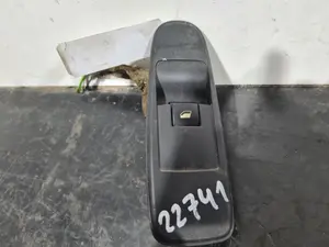 Foto de MANDO ELEVALUNAS DELANTERO DERECHO CITROEN GRAND C4 PICASSO referencia 96639377ZD