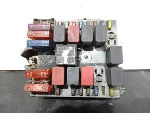Foto de CAJA RELES / FUSIBLES SIN MARCA SIN MODELO referencia 46558760