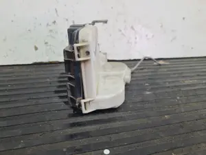 Foto de CERRADURA PUERTA DELANTERA DERECHA SEAT IBIZA (6K1) referencia 6K1837016G foto 2