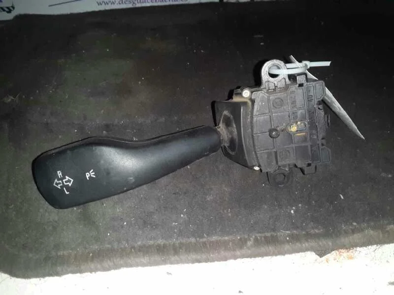 Foto de MANDO LUCES BMW SERIE 3 BERLINA (E46) referencia 8363662M
