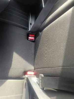 Foto de ENGANCHE CINTURON TRASERO IZQUIERDO CITROEN C4 BERLINA