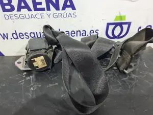 Foto de CINTURON SEGURIDAD TRASERO CENTRAL BMW SERIE 3 BERLINA (E90) referencia 606091700C