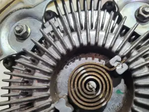 Foto de VENTILADOR VISCOSO MOTOR NISSAN CABSTAR referencia 8126129 foto 3