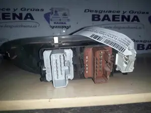 Foto de MANDO ELEVALUNAS DELANTERO IZQUIERDO SIN MARCA SIN MODELO referencia 26515 foto 2