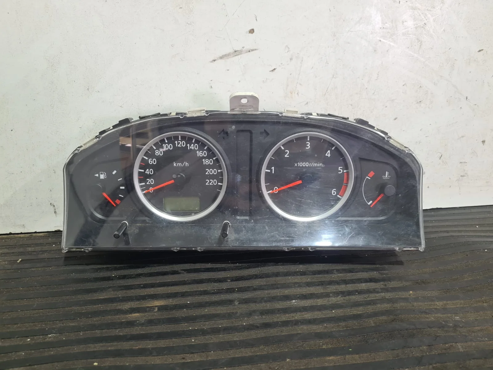 Foto de CUADRO INSTRUMENTOS NISSAN ALMERA (N16/E) referencia BN771490420