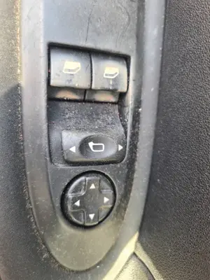 Foto de MANDO ELEVALUNAS DELANTERO IZQUIERDO CITROEN C4 BERLINA