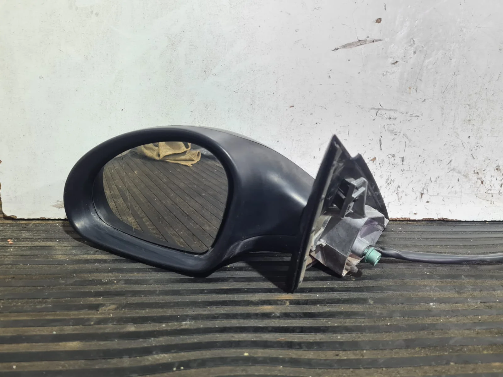 Foto de RETROVISOR IZQUIERDO SEAT IBIZA (6L1) referencia 836193