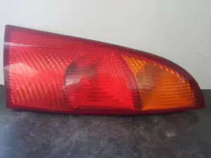 Foto de PILOTO TRASERO DERECHO FORD FOCUS BERLINA (CAK)