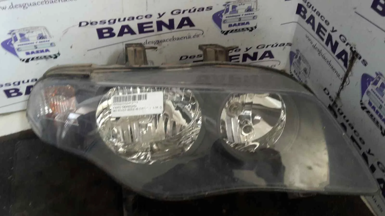 Foto de FARO DERECHO SIN MARCA SIN MODELO