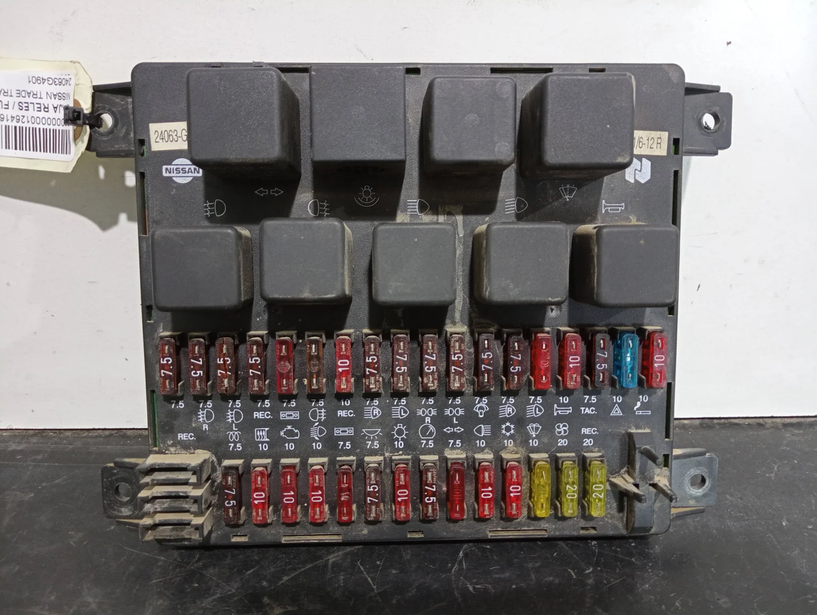 Foto de CAJA RELES / FUSIBLES SIN MARCA SIN MODELO referencia 24063G4901