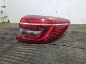 Foto de PILOTO TRASERO DERECHO RENAULT CLIO V referencia 265504885R foto 4