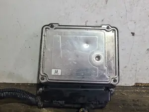 Foto de CENTRALITA MOTOR UCE SEAT IBIZA BERLINA (6J5) referencia 03G906013K foto 2