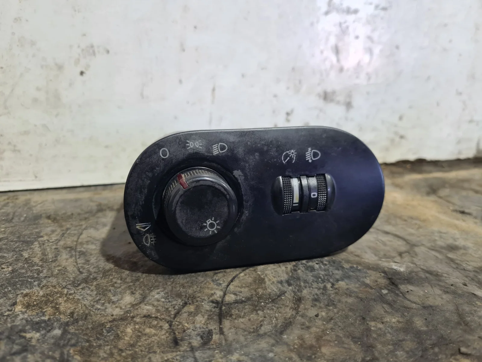 Foto de MANDO LUCES SEAT IBIZA (6L1) referencia 6L1941531AD