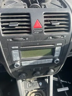 Foto de WARNING VOLKSWAGEN GOLF V (1K1)(10.2003)