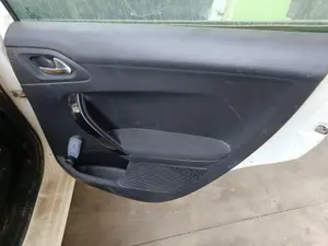 Foto de GUARNECIDO PUERTA TRASERA DERECHA PEUGEOT 208