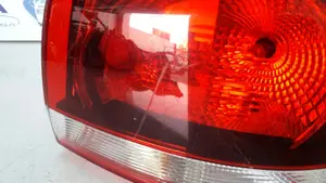 Foto de PILOTO TRASERO DERECHO SIN MARCA SIN MODELO referencia 5K0945096F foto 2
