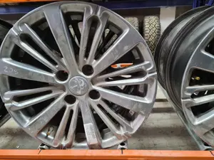 Foto de JUEGO LLANTAS PEUGEOT 208