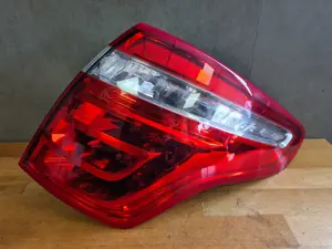 Foto de PILOTO TRASERO DERECHO CITROEN C4 PICASSO referencia 9673164780