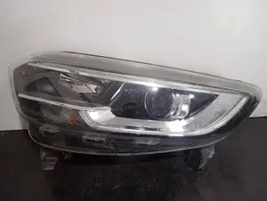 Foto de FARO IZQUIERDO RENAULT KADJAR referencia 260605720R