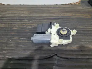 Foto de MOTOR ELEVALUNAS TRASERO IZQUIERDO SEAT TOLEDO (1M2) referencia 9776101439203 foto 2