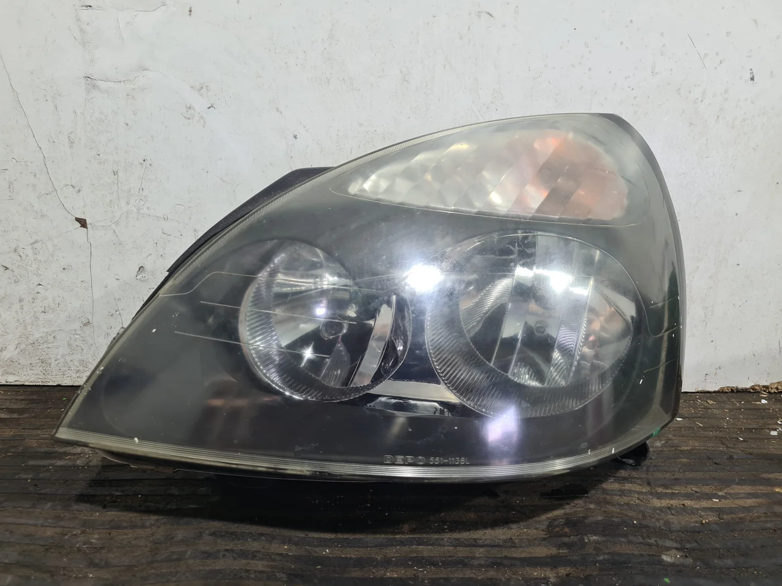 Foto de FARO IZQUIERDO RENAULT CLIO II FASE II (B/CB0) referencia 085511138L