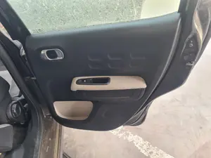 Foto de GUARNECIDO PUERTA TRASERA DERECHA CITROEN C3
