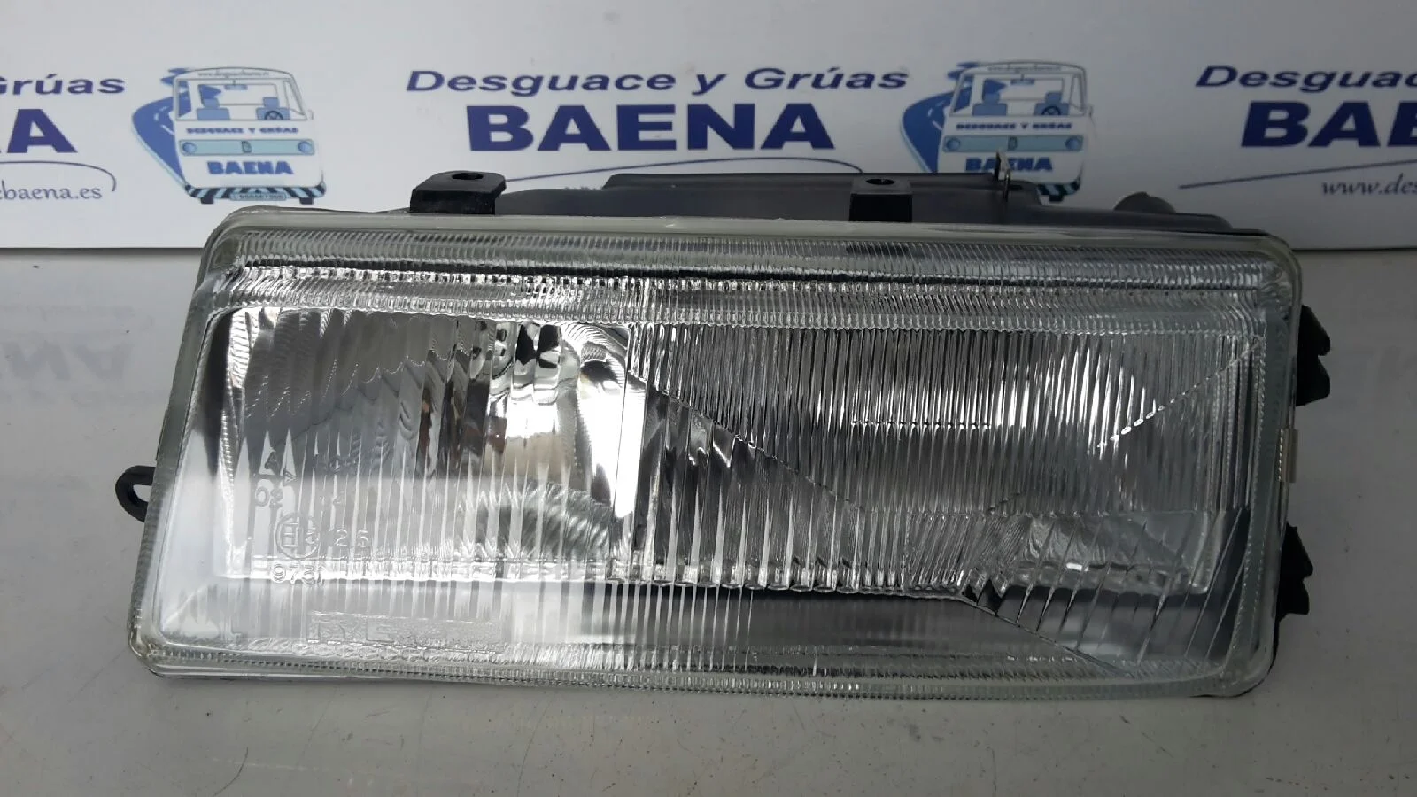 Foto de FARO IZQUIERDO SIN MARCA SIN MODELO