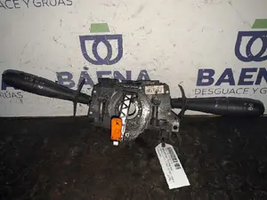 Foto de MANDO MULTIFUNCION RENAULT CLIO II FASE I (B/CB0) referencia 54034978A