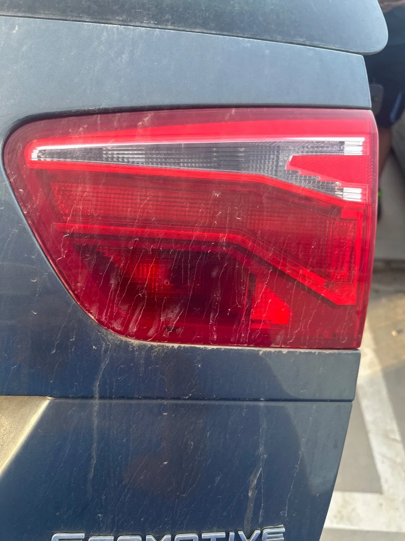 Foto de PILOTO TRASERO DERECHO INTERIOR SEAT ALHAMBRA (710)