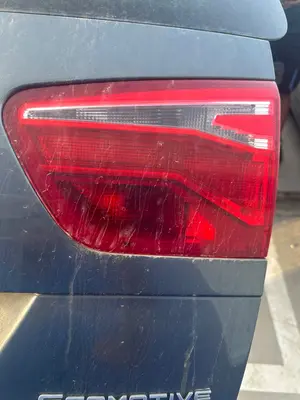Foto de PILOTO TRASERO DERECHO INTERIOR SEAT ALHAMBRA (710)
