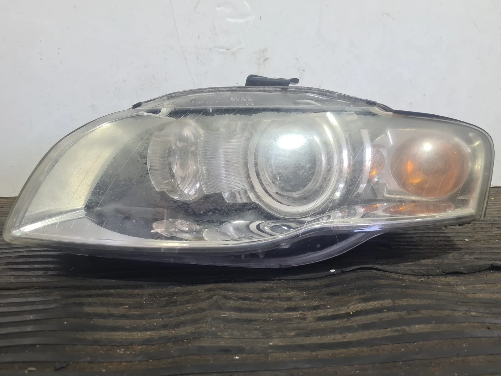Foto de FARO IZQUIERDO AUDI A4 AVANT (8E) referencia 8E0941003AM
