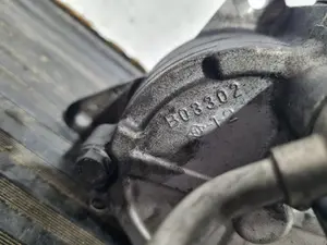Foto de DEPRESOR FRENO / BOMBA VACIO NISSAN CABSTAR referencia B03302 foto 2