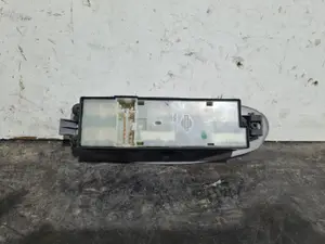 Foto de MANDO ELEVALUNAS DELANTERO IZQUIERDO NISSAN ALMERA TINO (V10M) referencia 80961BU400 foto 3