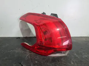 Foto de PILOTO TRASERO IZQUIERDO PEUGEOT 2008 referencia 9678074280
