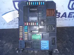 Foto de CAJA RELES / FUSIBLES CITROEN C-ELYSÉE referencia 9807531680