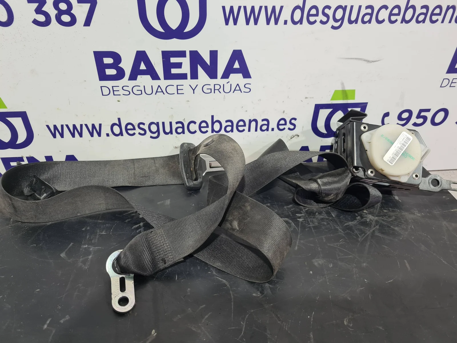 Foto de CINTURON SEGURIDAD TRASERO IZQUIERDO BMW SERIE 3 BERLINA (E90) referencia 0714A4V1ZN