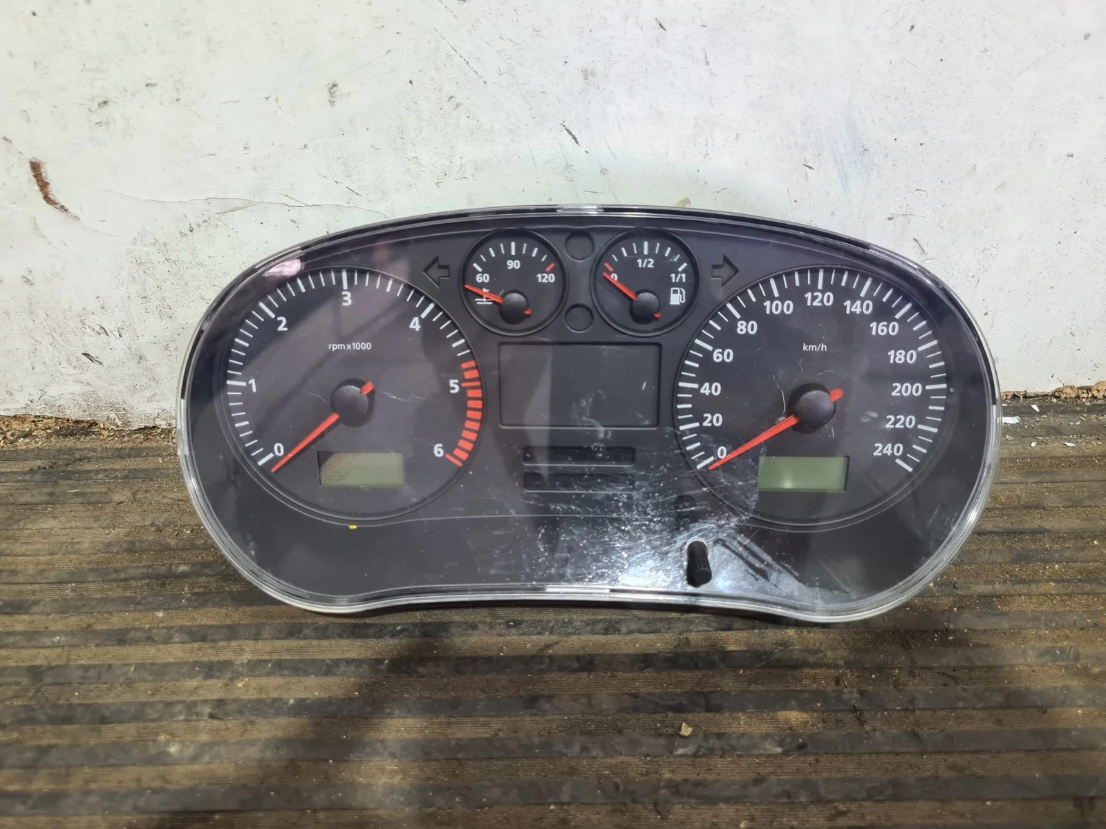 Foto de CUADRO INSTRUMENTOS SEAT TOLEDO (1M2) referencia W01M0920802D