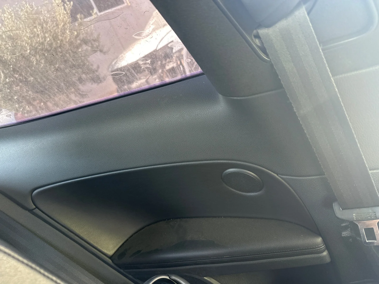 Foto de GUARNECIDO PUERTA TRASERA IZQUIERDA VOLKSWAGEN GOLF VI (5K1)(10.2008)