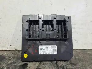 Foto de CAJA RELES / FUSIBLES CUPRA FORMENTOR (KM7) referencia 5WA937086E