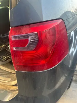 Foto de PILOTO TRASERO DERECHO SEAT ALHAMBRA (710)
