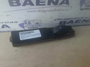 Foto de MANDO ELEVALUNAS TRASERO DERECHO SAAB 9-3 BERLINA referencia 12805710