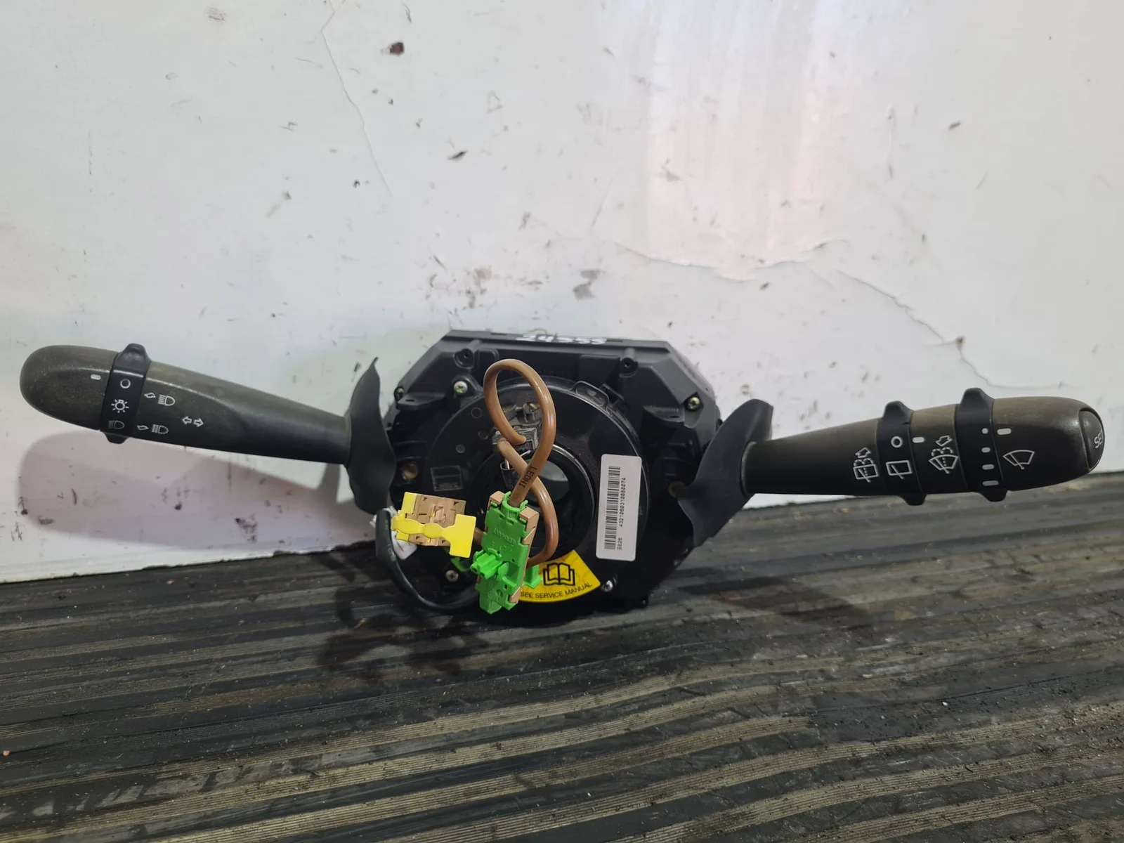 Foto de MANDO MULTIFUNCION ALFA ROMEO 147 (190) referencia 1040056348