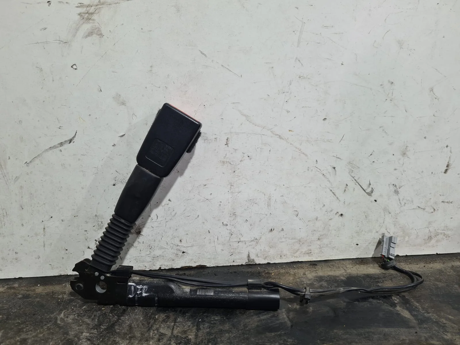 Foto de PRETENSOR AIRBAG DERECHO BMW SERIE 5 BERLINA (E60) referencia 33040941D