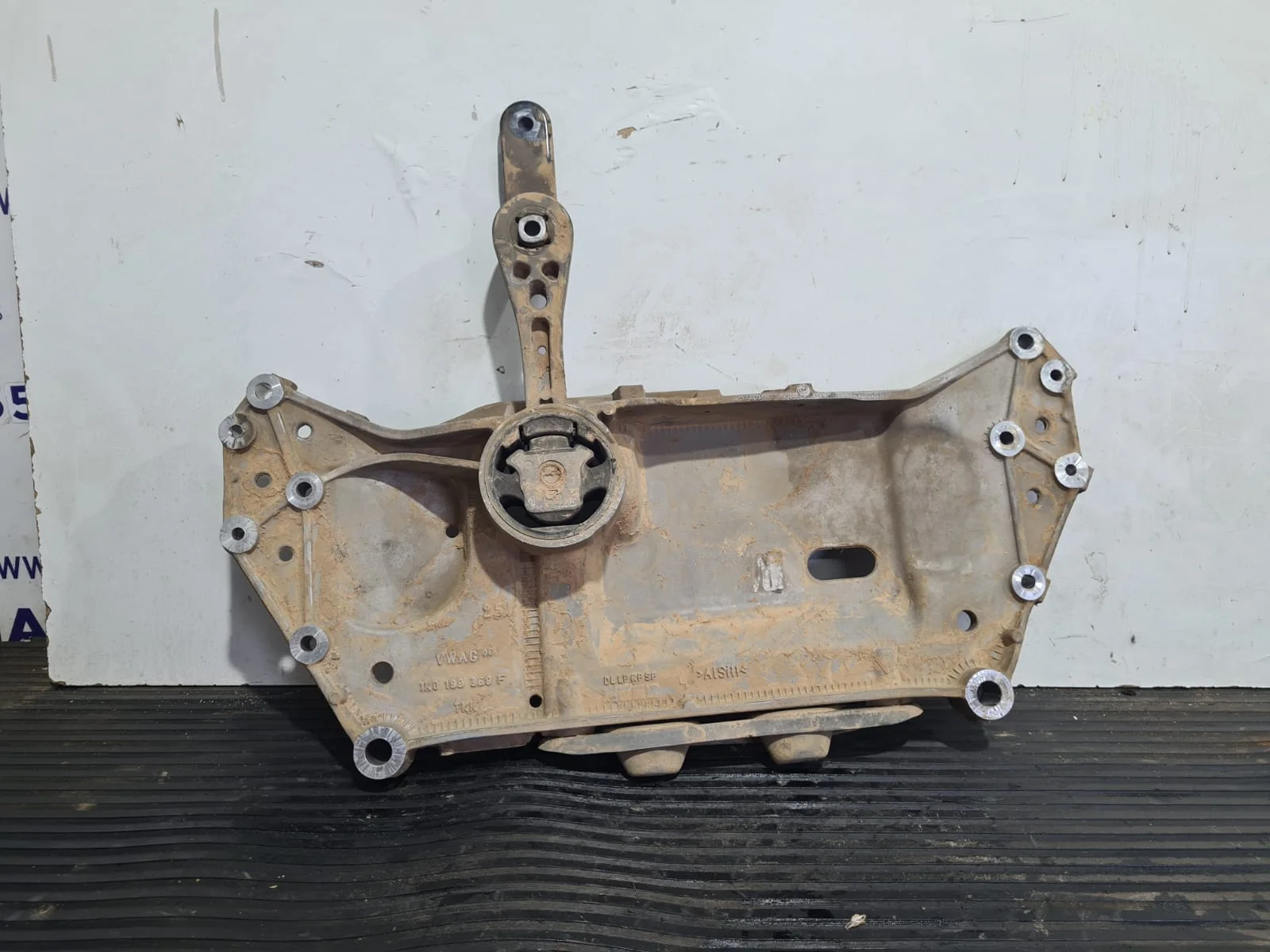 Foto de SOPORTE MOTOR TRASERO SEAT LEON (1P1) referencia 1K0199855L
