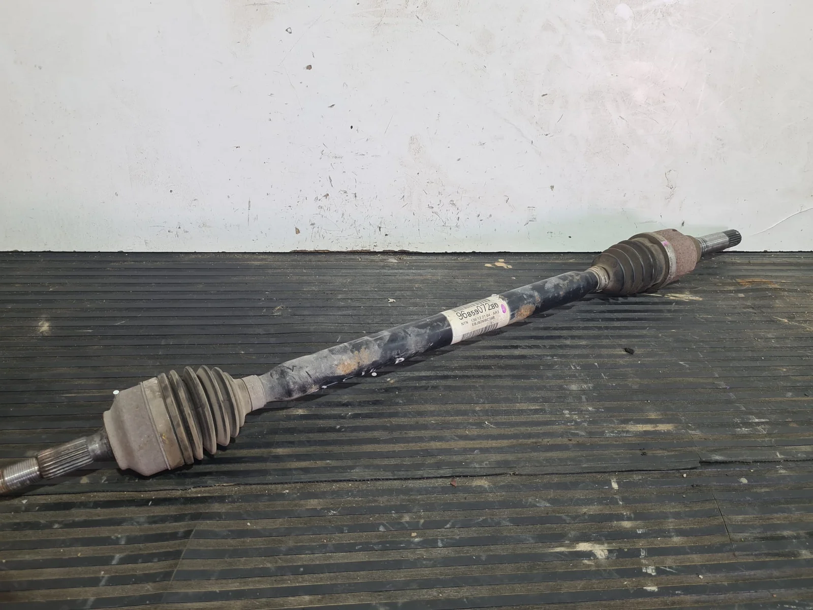 Foto de TRANSMISION DELANTERA DERECHA CITROEN C3 referencia 9685907280
