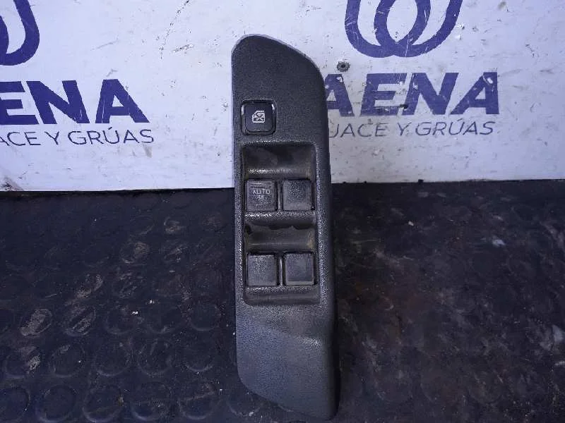 Foto de MANDO ELEVALUNAS DELANTERO IZQUIERDO NISSAN PRIMERA BERLINA (P11)