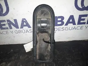 Foto de MANDO ELEVALUNAS TRASERO IZQUIERDO RENAULT MEGANE II CLASSIC BERLINA referencia 156015540 foto 2