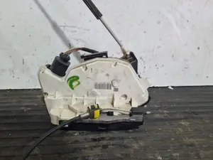 Foto de CERRADURA PUERTA TRASERA DERECHA SEAT IBIZA ST (6J8) referencia 6J0839016C