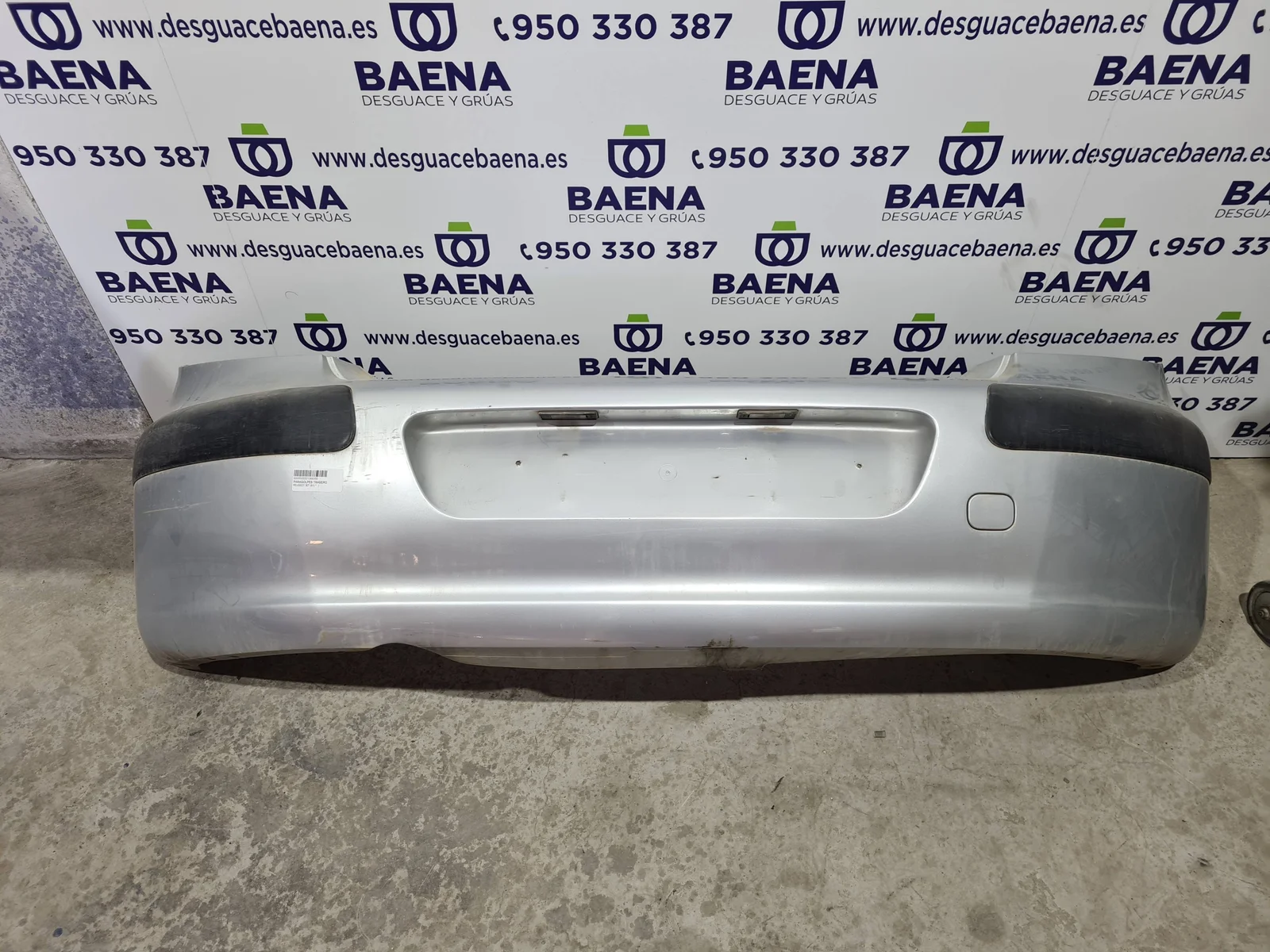 Foto de PARAGOLPES TRASERO SIN MARCA SIN MODELO